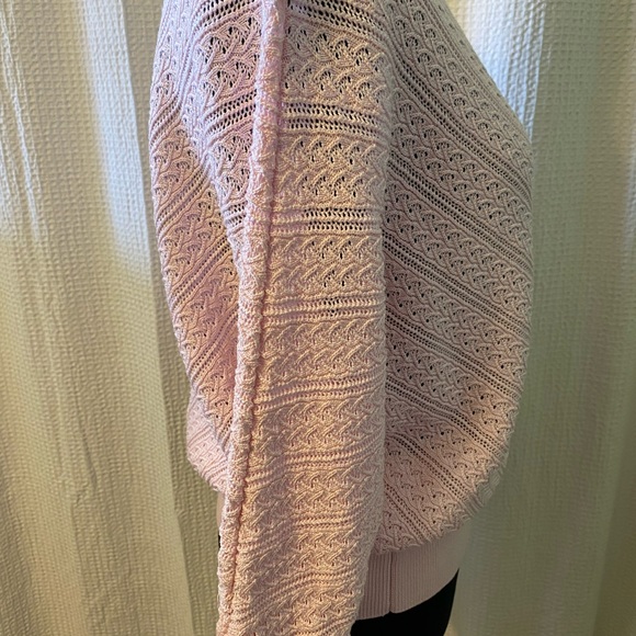 White House Black Market Light Pink V-Neck Sweater - Picture 5 of 9